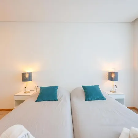 Apartment Alameda 74 Luxury & Parking By Sweet *